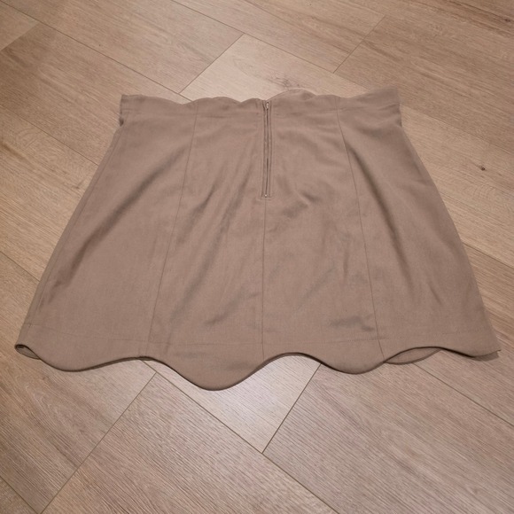 Fashion Brand Company Penelope Gazin Tan Scalloped Hem Mini Skirt 3X Plus Size - Picture 5 of 6